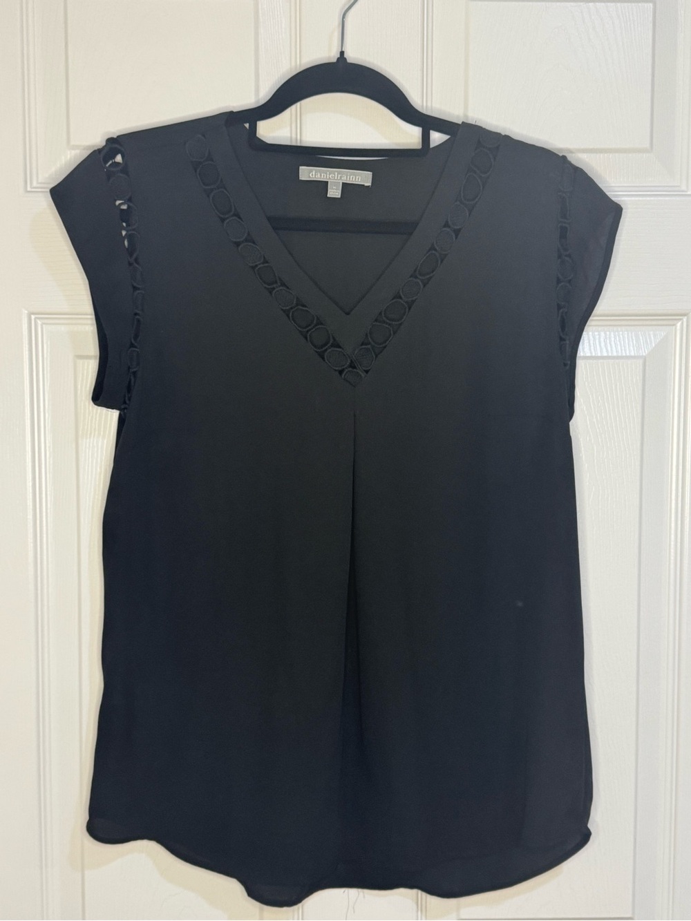Daniel Rainn Black V-Neck Cap Sleeve Blouse with Ring Trim